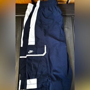 New Nike Men's M Navy Shorts nwt